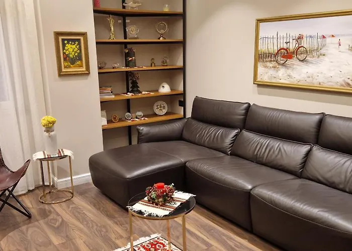 Central Deluxe Apartment