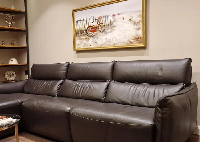 Central Deluxe Apartment
